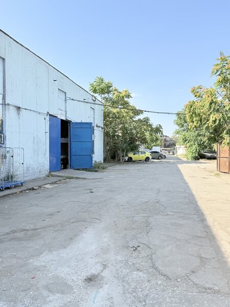 Obor - Veranda Mall/ Spatii industriale/ Comerciale 142mp si 222mp - Parter