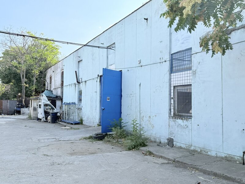 Obor - Veranda Mall/ Spatii industriale/ Comerciale 142mp si 222mp - Parter