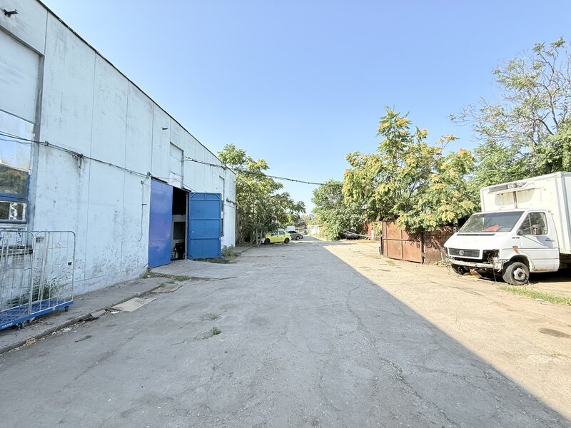 Obor - Veranda Mall/ Spatii industriale/ Comerciale 142mp si 222mp - Parter